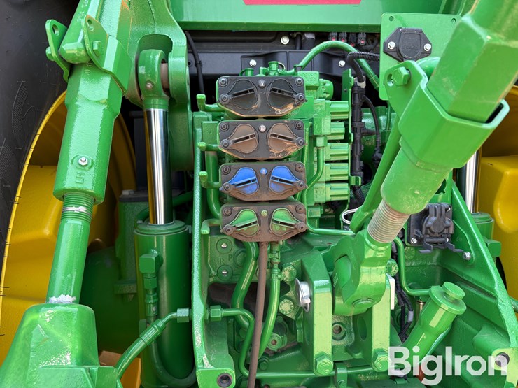 2023-john-deere-8r-280-image-18
