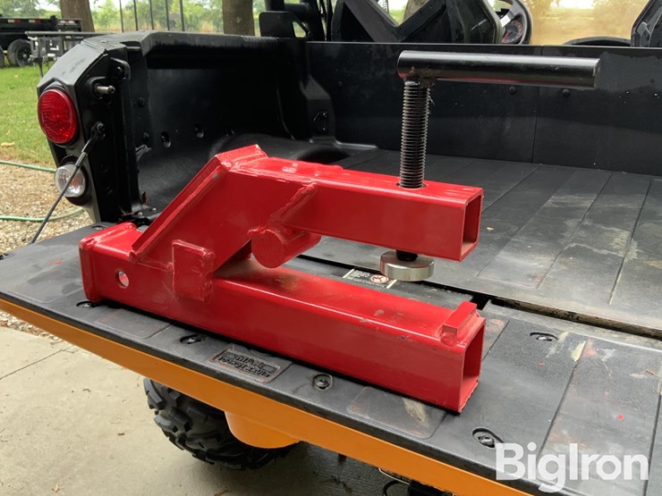 heavy-duty-clamp-on-2"-receiver-hitch-adapter-image-1