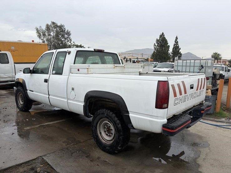 1997-chevrolet-k2500-image-4