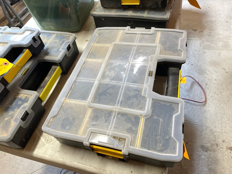 #10129-•-stanley-organizer-case-with-screws-image-2