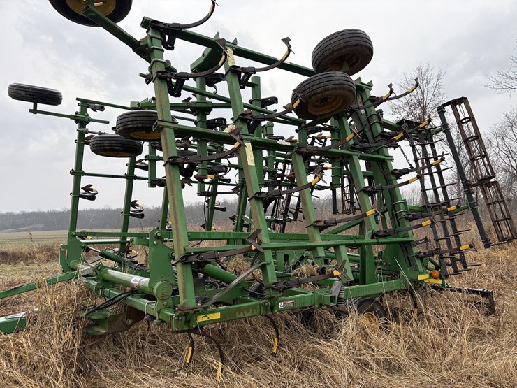 2007-john-deere-2210-image-3