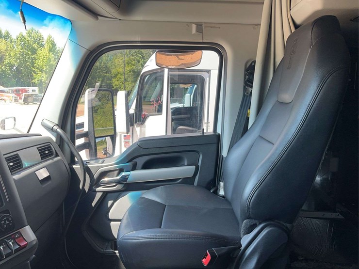 2022-kenworth-t680-image-24