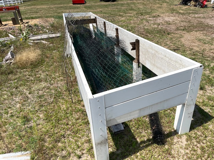 #7969-•-poly-raised-flower-bed-frame-with-rolls-of-wire-fencing-image-5