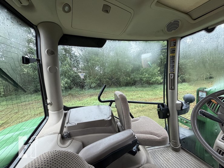 2014-john-deere-6190r-image-34