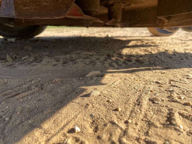 2011-exmark-z-52”-zero-turn-mower-(1362-hours)-image-14