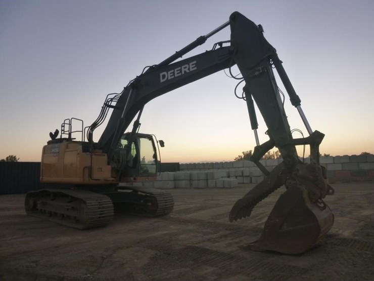 2019-deere-345g-lc-image-3