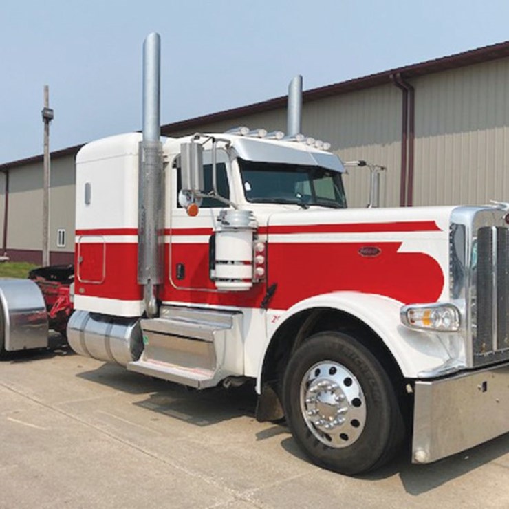 2021 PETERBILT 389