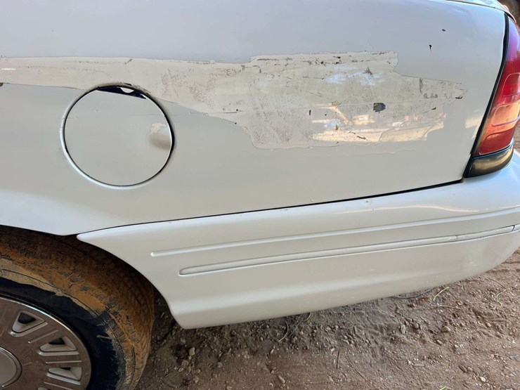 2004-ford-crown-vic-(211,135-miles)-image-14