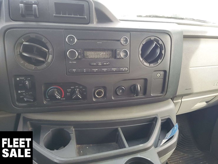 2012-ford-e-series-e-350-sd-xl-3dr-extended-passenger-van-image-21