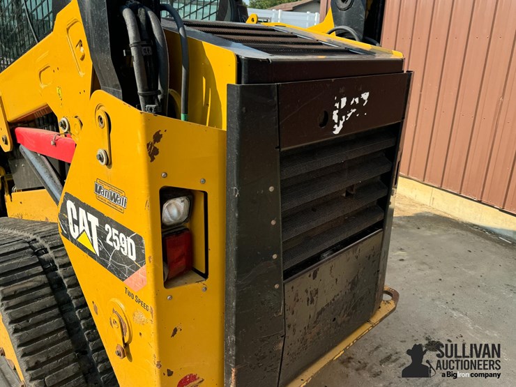 2014-caterpillar-259d-image-19