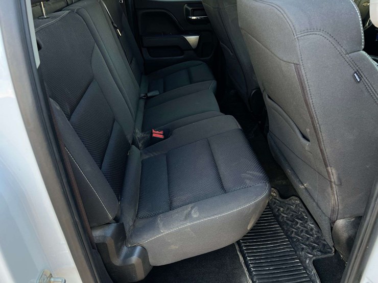 2017-chevrolet-silverado-1500-image-23