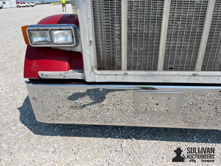2000-peterbilt-379-image-10