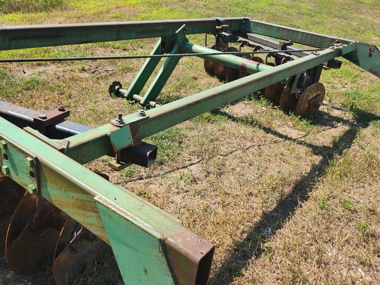 john-deere-235-image-10