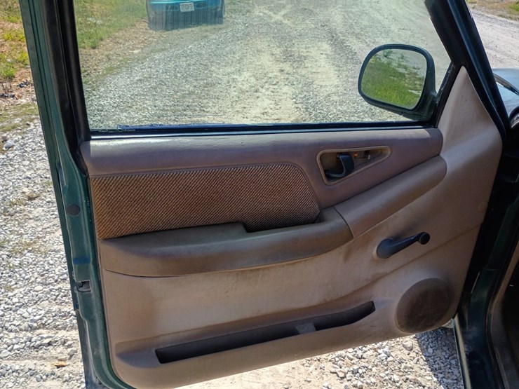1996-chevrolet-s10-image-25