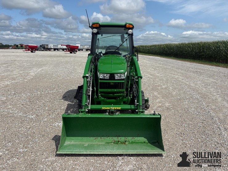 2023-john-deere-3033r-image-2