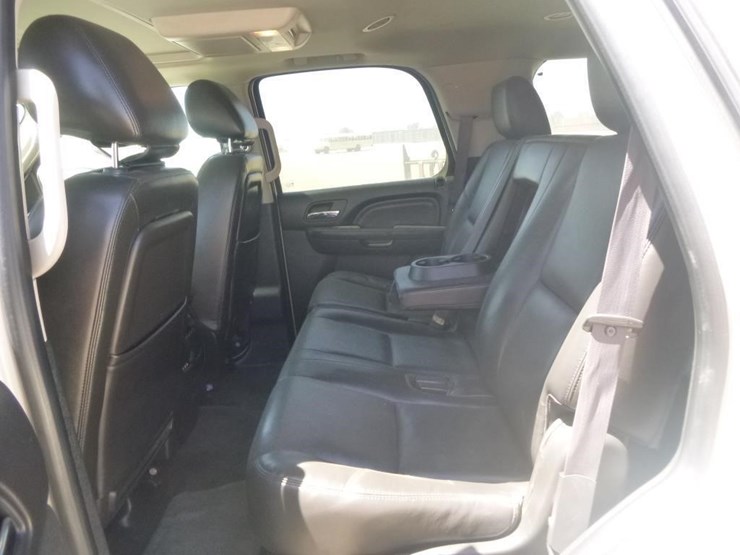 2011-gmc-yukon-denali-image-14