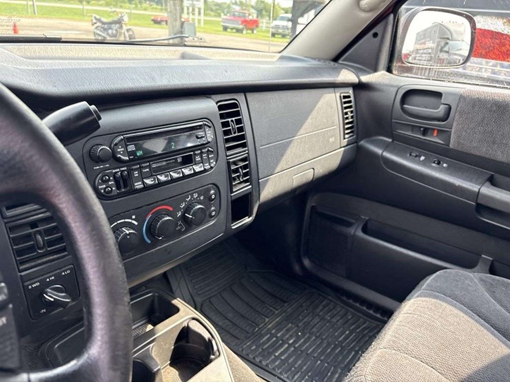 2004-dodge-dakota-slt-image-21
