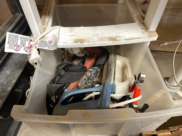 #10178-•-plastic-tote-and-contents-image-4