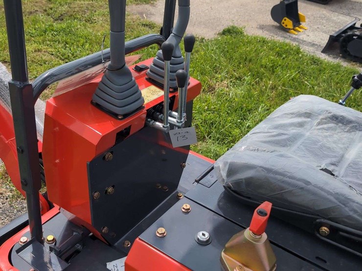 zjg-mini-excavator-zj-12-(red)-image-9