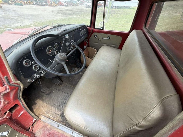 1968-international-loadstar-image-15