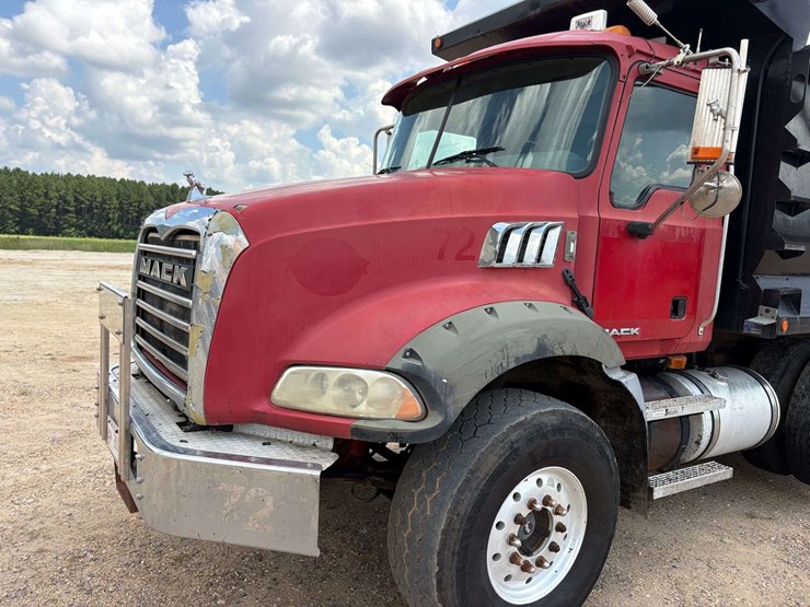 2007-mack-granite-ctp713-image-15