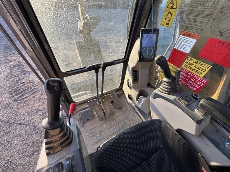 2023-xcmg-xe155ucr-hydraulic-excavator-image-30