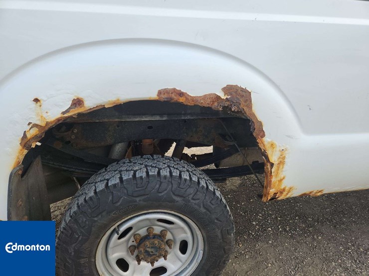 2011-ford-f350-image-37