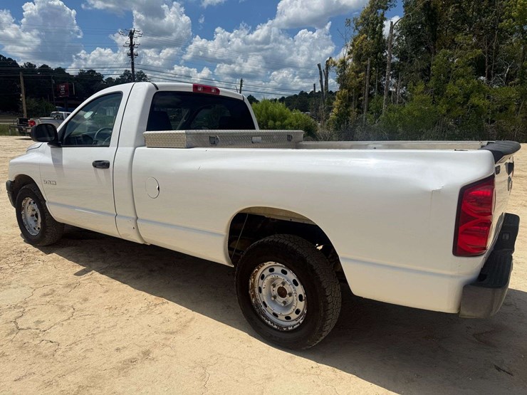 2008-dodge-ram-1500-image-3