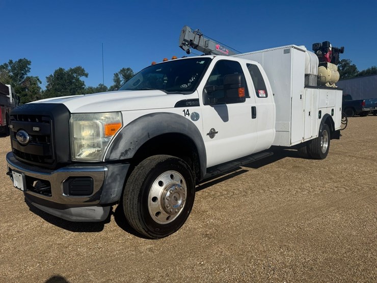 2011-ford-f550-image-3