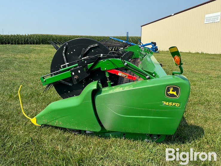 2019-john-deere-745fd-image-8
