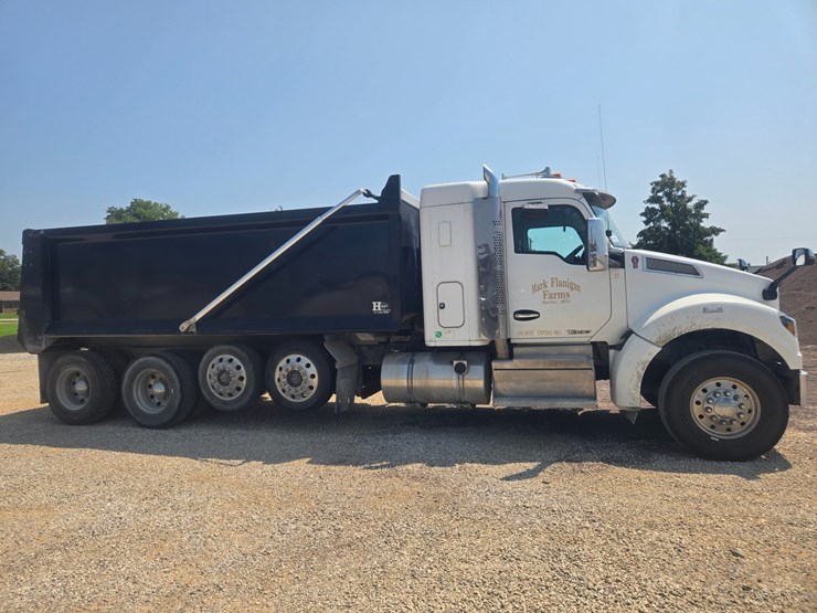 2019-kenworth-t880-image-21