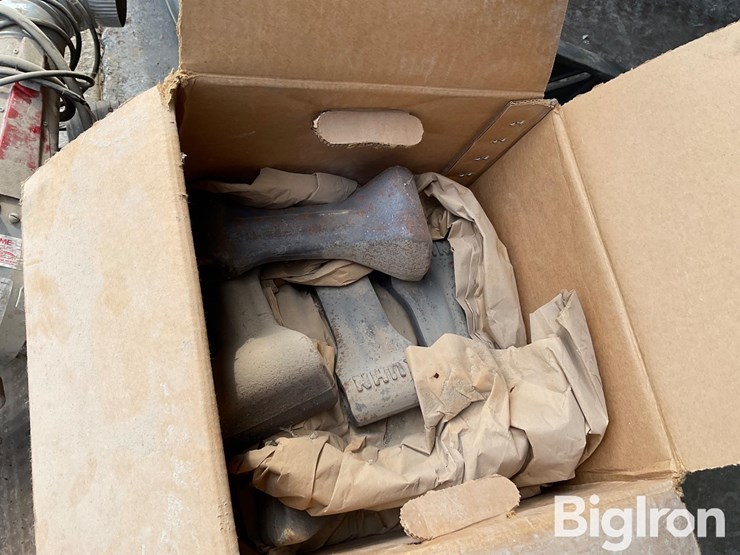drill-presses,-anvil-and-assorted-parts-image-12