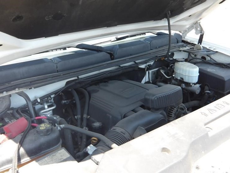 2011-chevrolet-silverado-2500-image-9
