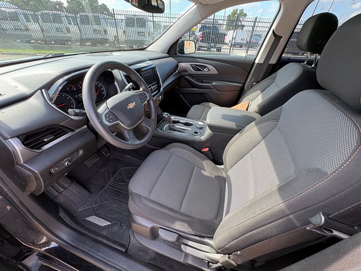 2020-chevrolet-traverse-image-7