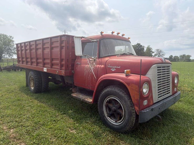 1968-international-loadstar-image-6