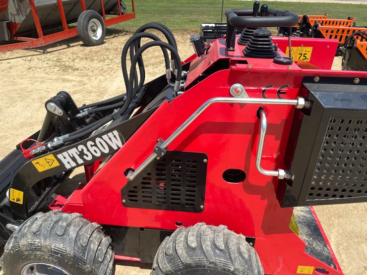 #416-•-new-ht360-mini-wheel-skid-steer-image-10