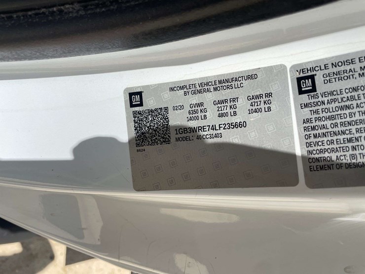 2020-chevrolet-silverado-3500-image-29