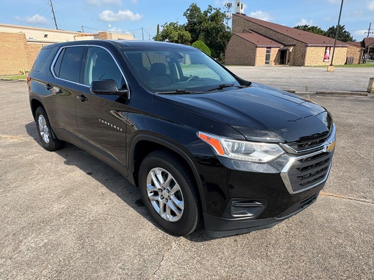 2020-chevrolet-traverse-image-3