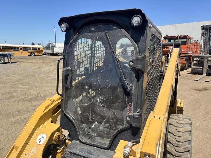 2019-caterpillar-272d2-image-21
