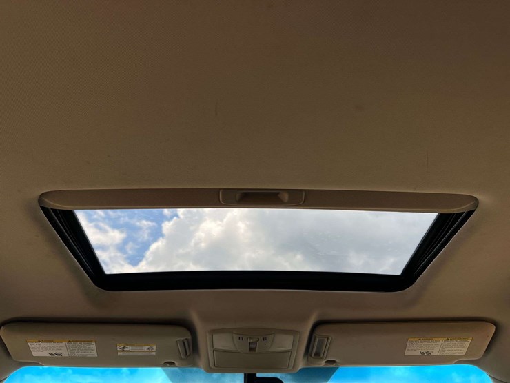 2012-infiniti-qx56-image-45