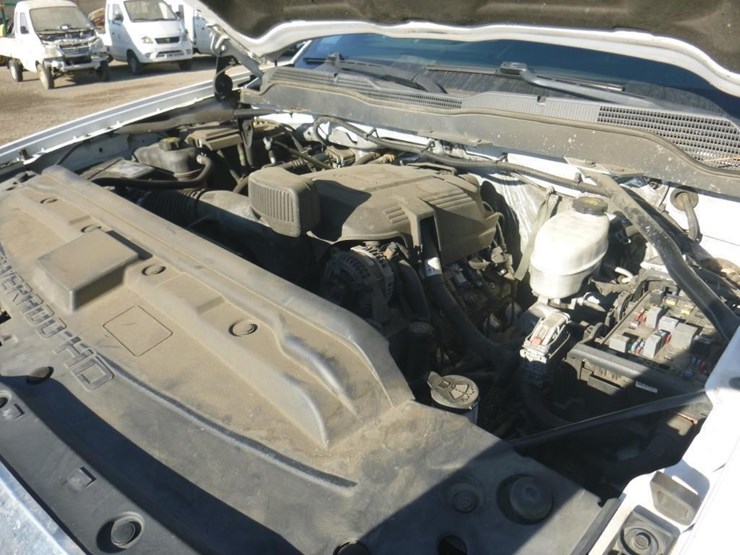 2018-chevrolet-2500-image-8