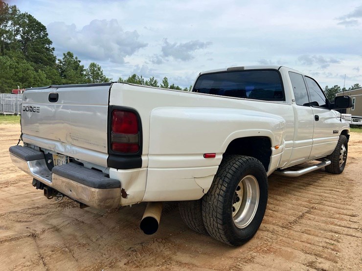 1997-dodge-ram-3500-image-3