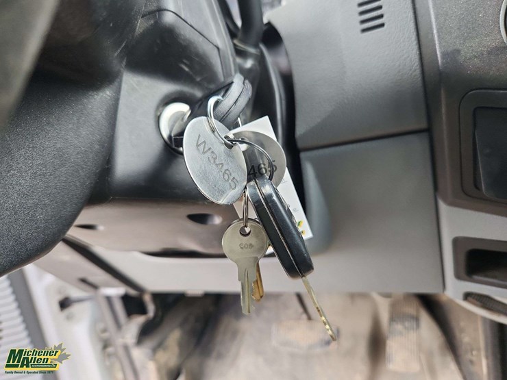 2015-ford-f550-image-24