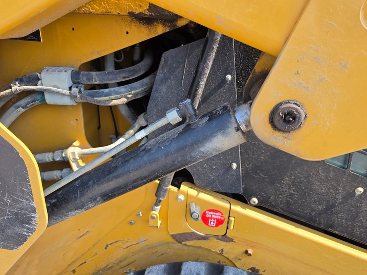2016-caterpillar-289d-image-68