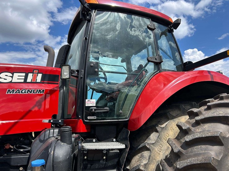 2012-case-ih-magnum-315-image-10