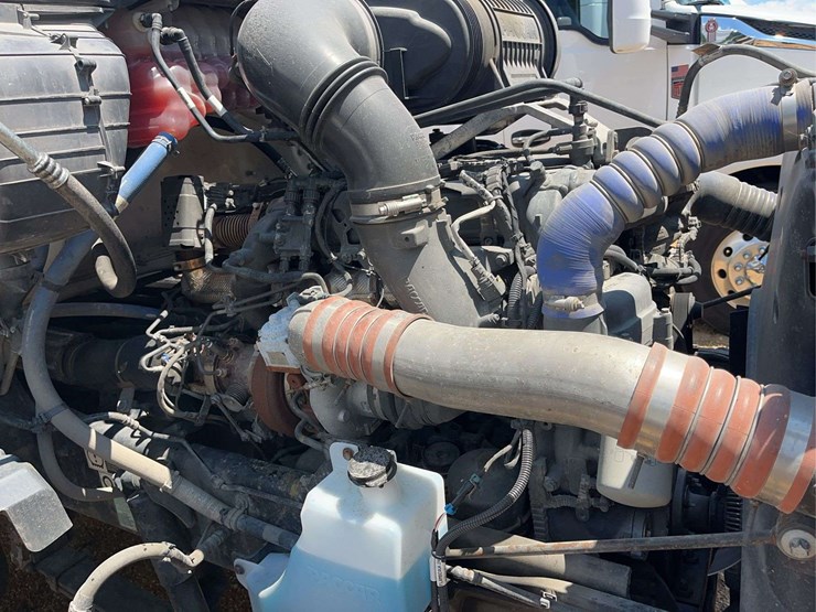 2022-kenworth-t680-image-40