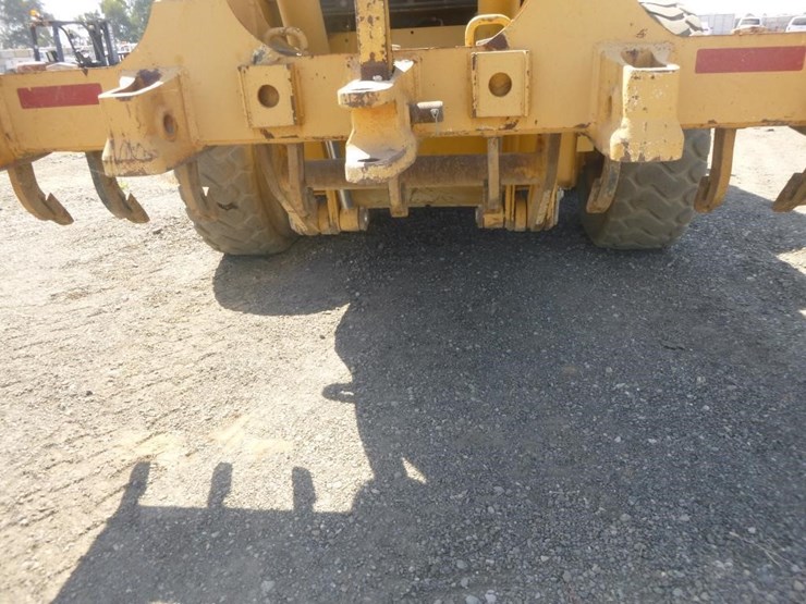 2012-deere-672gp-image-34