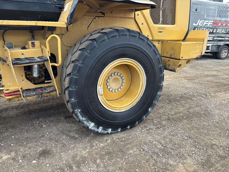 caterpillar-930k-image-9