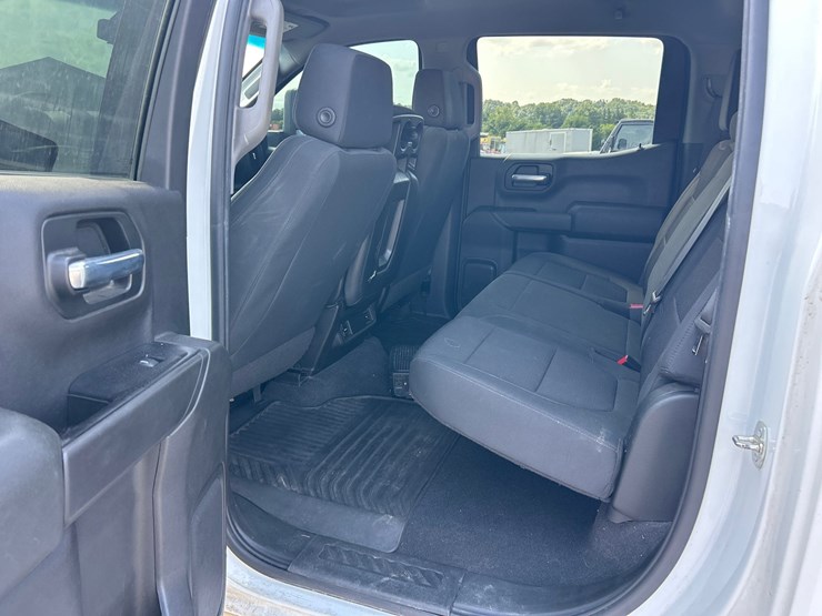 2020-chevrolet-1500-image-9