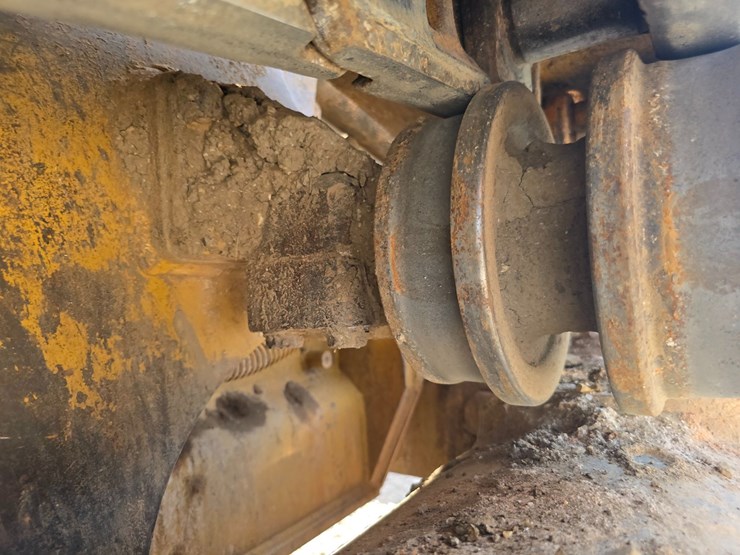 caterpillar-953d-image-51